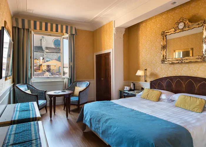 Art Hotel Orologio Bologne